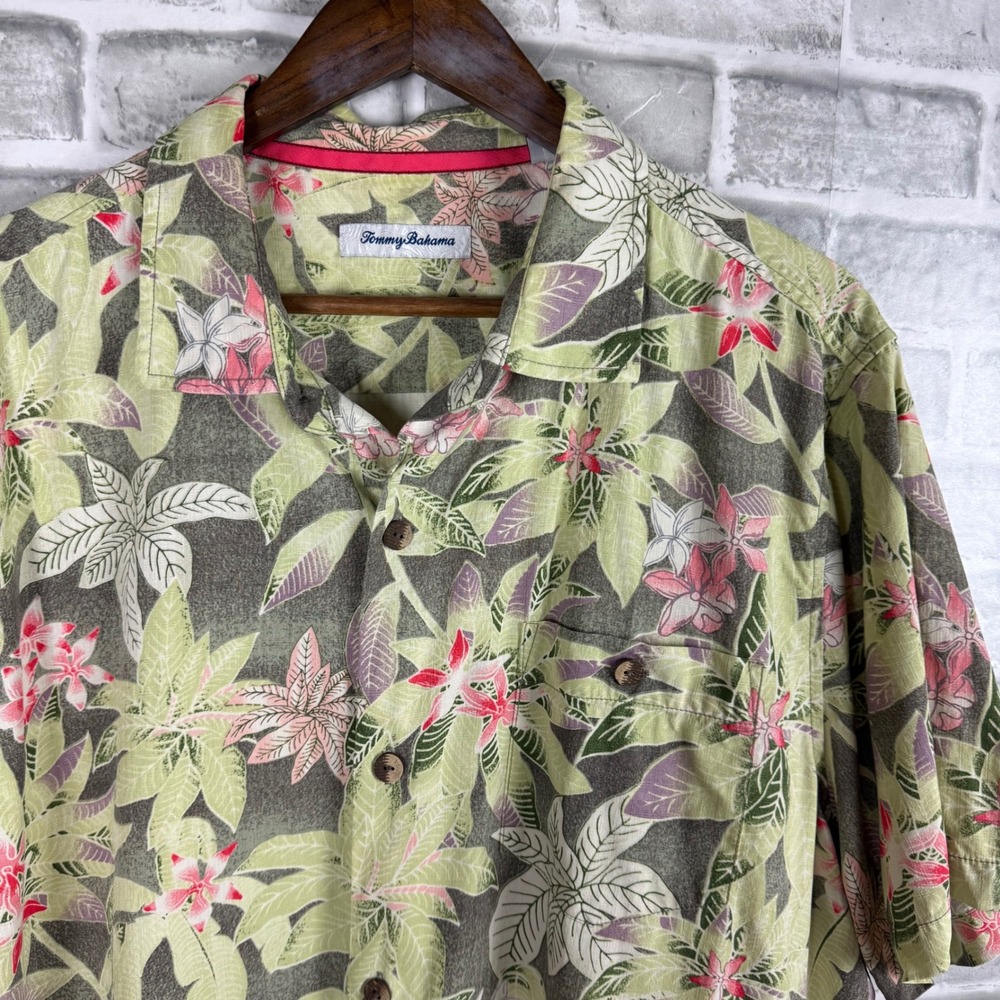 Tommy Bahama Mens XL Silk Floral Palm Tropical Short Sleeve Button Down Shirt